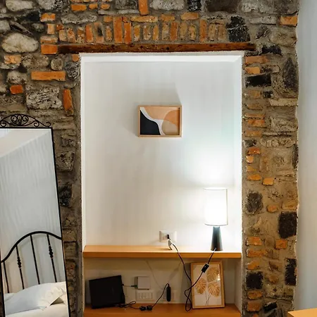 Antico Voltino - The House Of Travelers * Όπως